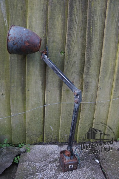 VINTAGE RETRO MEMLITE INDUSTRIAL MACHINISTS LAMP LIGHT WITH SWITCH BASE c1950s